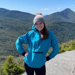 Meet your Posher, Alyssa